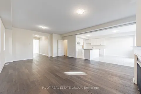 12 Waterfront Crescent, Whitby, ON L1N 0M9