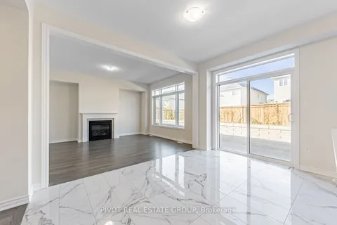 16 Waterfront Crescent, Whitby, ON L1N 0M9