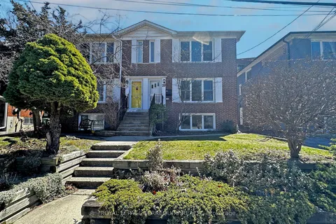 29 Love Crescent, Toronto, ON M4E 1V6