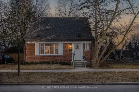 33 Southmead Road, Toronto, ON M1L 2H9
