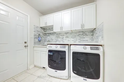 56 Stockell Crescent, Ajax, ON L1T 0M4
