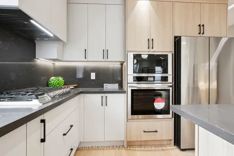 88 Inniswood Drive, Toronto, ON M1R 1E7