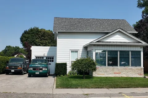 43 Park Road, ON L1J 4G7