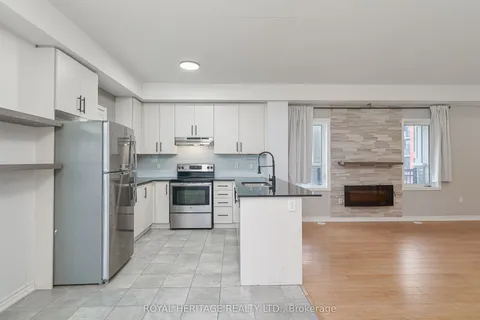 2 Dunsley Way, Whitby, ON L1N 0L5