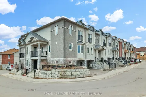 2 Dunsley Way, Whitby, ON L1N 0L5
