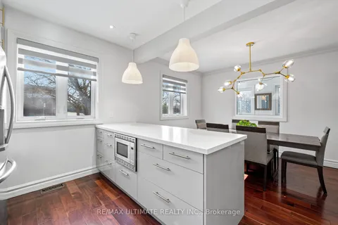 1209 Pharmacy Avenue, Toronto, ON M1R 2H8