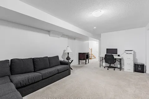 2346 New Providence Street, Oshawa, ON L1L 0C1
