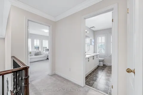 6 Eyreglen Court, Ajax, ON L1Z 0C1