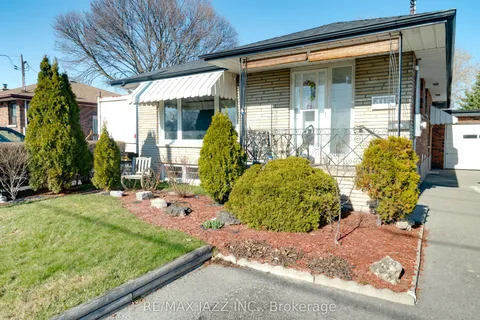 415 Stevenson Road, Oshawa, ON L1J 5N7