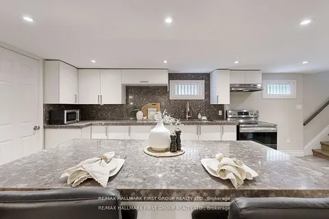 43 Benlight Crescent, Toronto, ON M1H 1P4