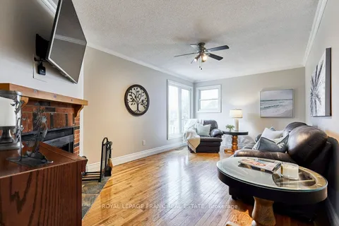27 Poplar Park Crescent, Scugog, ON L9L 1E3