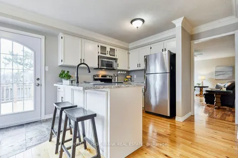 27 Poplar Park Crescent, Scugog, ON L9L 1E3