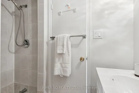 24 Hartleywood Drive, Toronto, ON M1S 3N2