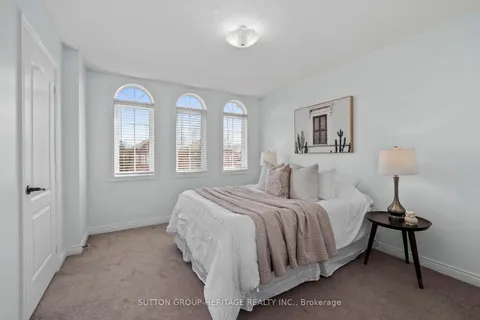 101 Parnell Crescent, Whitby, ON L1R 1X1