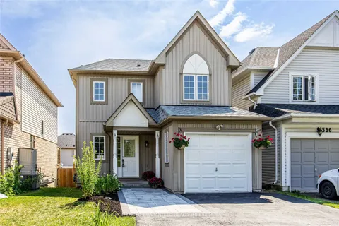 582 Brasswinds Trail, Oshawa, ON L1K 2Z2