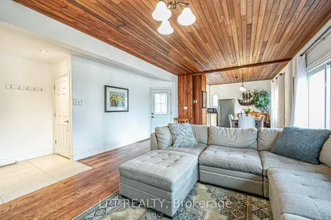 741 King Street, Oshawa, ON L1H 1H1