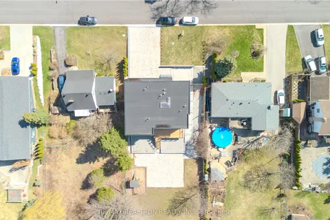 28 Scott Street, Whitby, ON L1N 3L1
