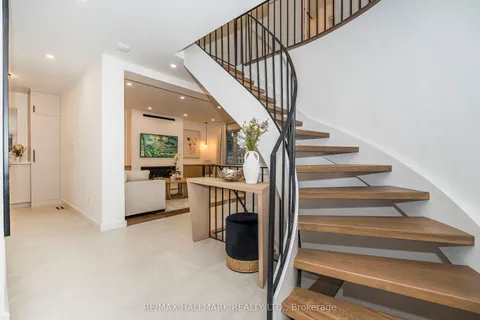 16 Intrepid Drive, Whitby, ON L1N 8R7