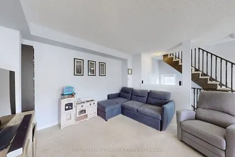 1 Nearco Crescent, Oshawa, ON L1L 0J4