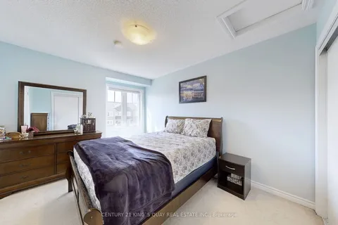 1 Nearco Crescent, Oshawa, ON L1L 0J4