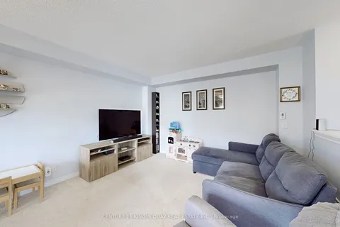 1 Nearco Crescent, Oshawa, ON L1L 0J4