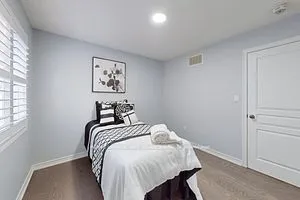 70 Henry Smith Avenue, Clarington, ON L1C 0W1