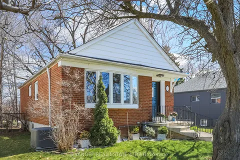 62 Marchington Circle, Toronto, ON M1R 3M7