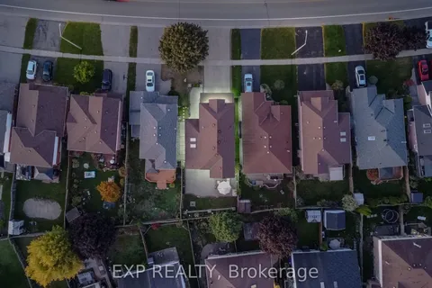 803 Beatrice Street, Oshawa, ON L1K 2H8