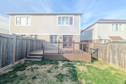 12 Distleman Way, Ajax, ON L1T 4X4