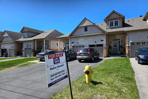 236 Hickory Street, Whitby, ON L1N 3X8