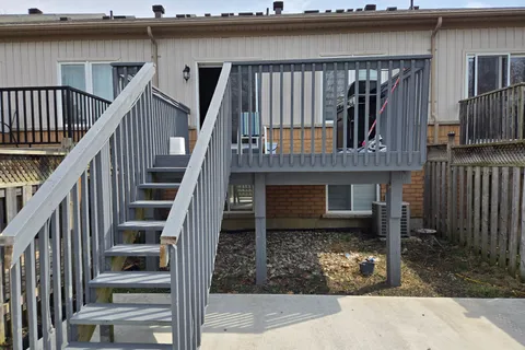 236 Hickory Street, Whitby, ON L1N 3X8