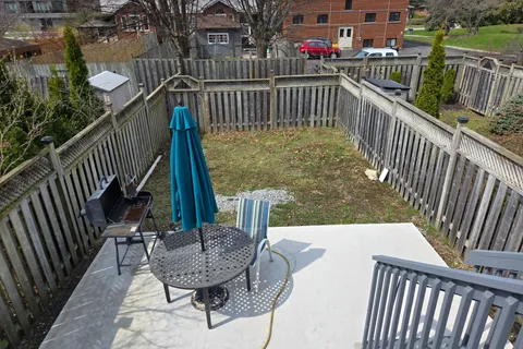 236 Hickory Street, Whitby, ON L1N 3X8