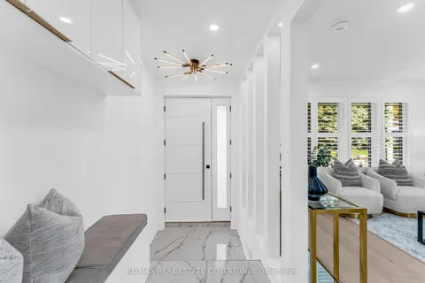 35 Munford Crescent, Toronto, ON M4B 1B9