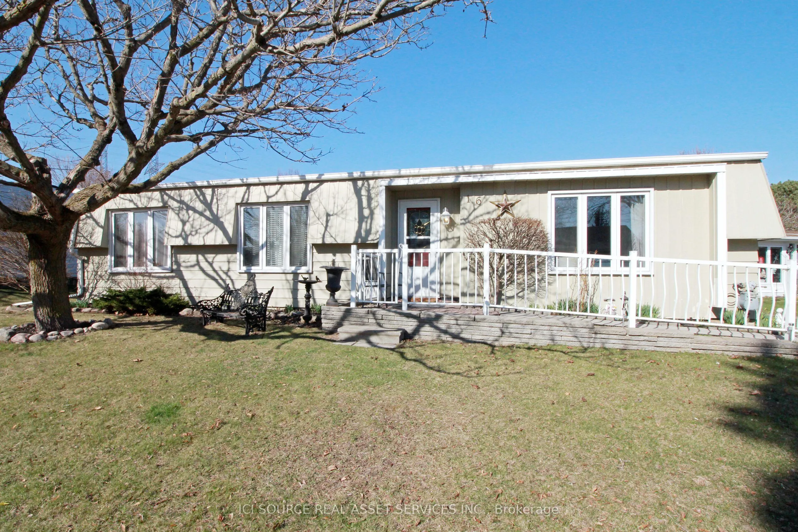 16 Wheelhouse Drive, Clarington, ON L1B 1B9