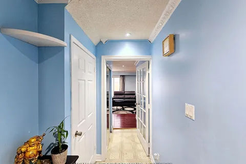 24 Bradstone Square, Toronto, ON M1B 1W2