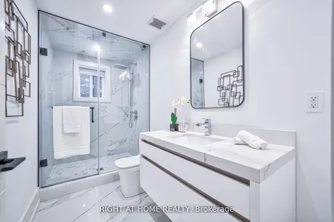 333 Woodmount Avenue, Toronto, ON M4C 4A4