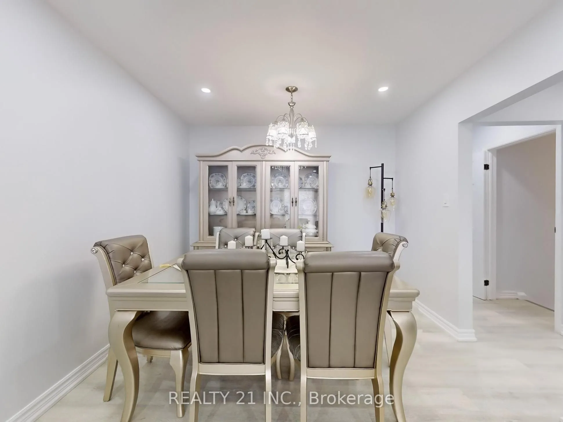 744 Breezy Drive, Pickering, ON L1W 2X7