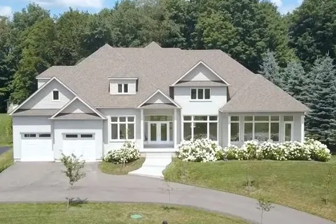 1507 Kodiak Street, Pickering, ON L1Y 1A8