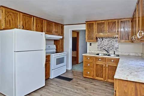 24 Hunt Street, Clarington, ON L1C 2W7