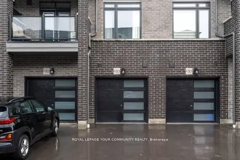 32 Emmas Way, Whitby, ON L1R 0S7