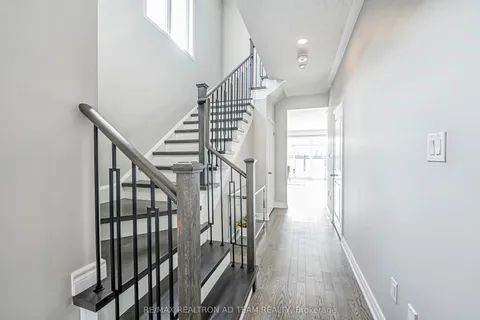 6 Larkin Lane, Clarington, ON L1C 2W3