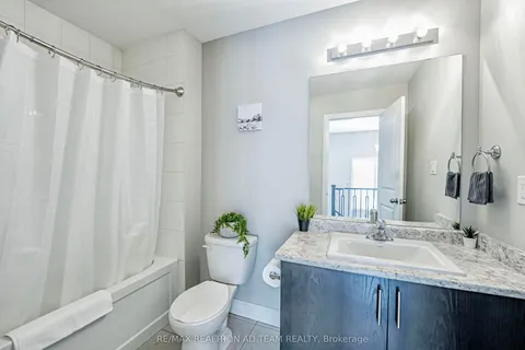 6 Larkin Lane, Clarington, ON L1C 2W3