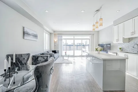 6 Larkin Lane, Clarington, ON L1C 2W3