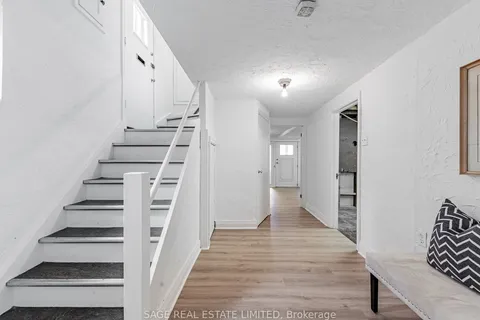 28 Barbara Crescent, Toronto, ON M4C 3B2