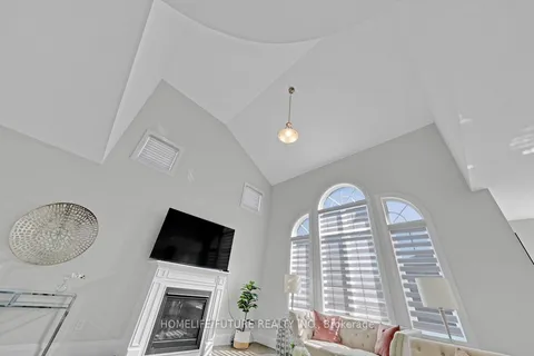 27 Higham Place, Clarington, ON L1C 7G5