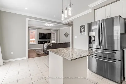 42 Willoughby Place, Clarington, ON L1C 0W4