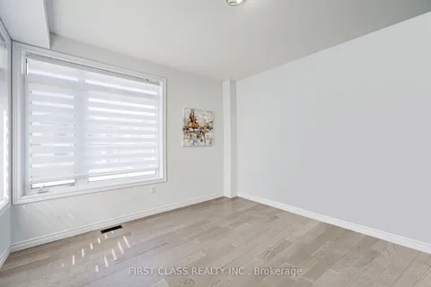 2049 Chris Mason Street, Oshawa, ON L1H 7K5