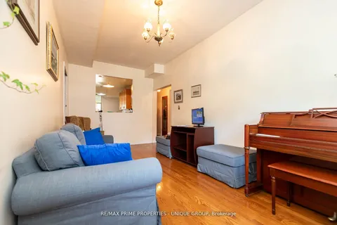 21 Cambridge Avenue, Toronto, ON M4K 2L2