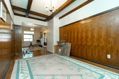 21 Cambridge Avenue, Toronto, ON M4K 2L2