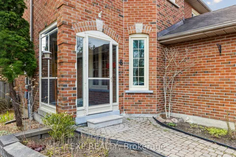 8 Martinet Street, Whitby, ON L1N 8K8